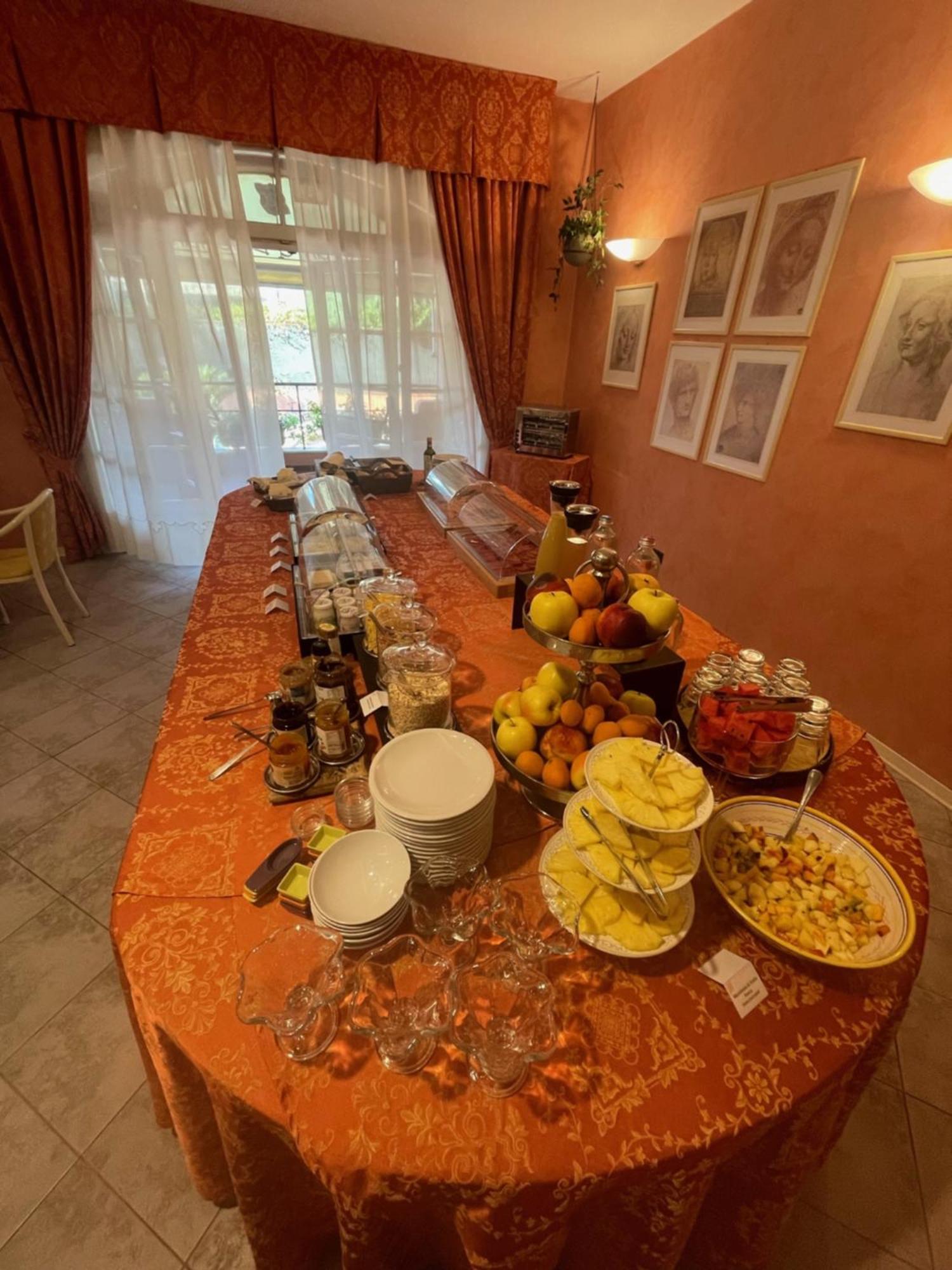 Hotel Villa Leri Monte Colombo Ngoại thất bức ảnh
