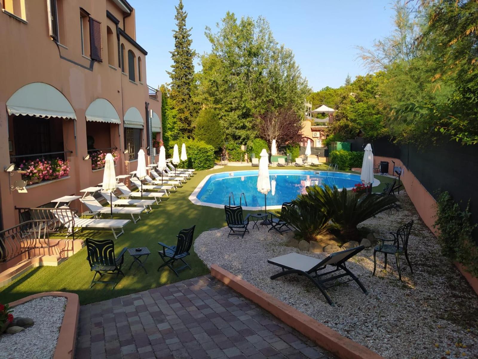Hotel Villa Leri Monte Colombo Ngoại thất bức ảnh